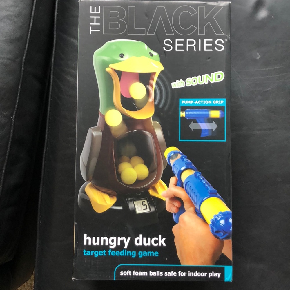 The Black Series With Sound Target Feeding Game